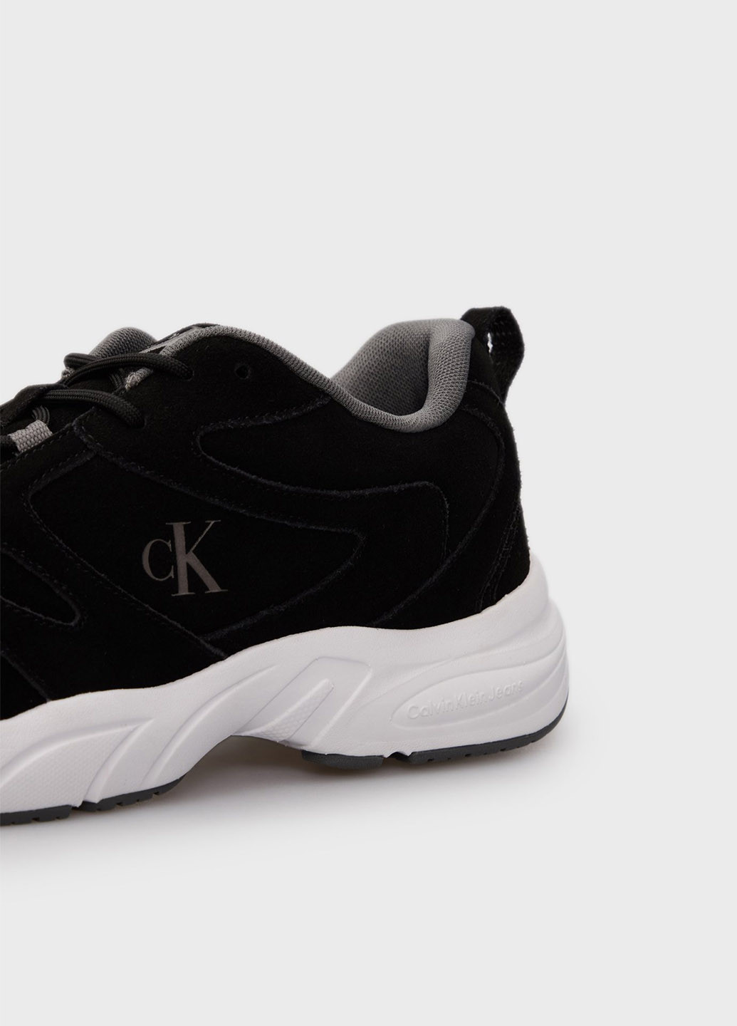 Черные всесезонные кроссовки Calvin Klein Jeans