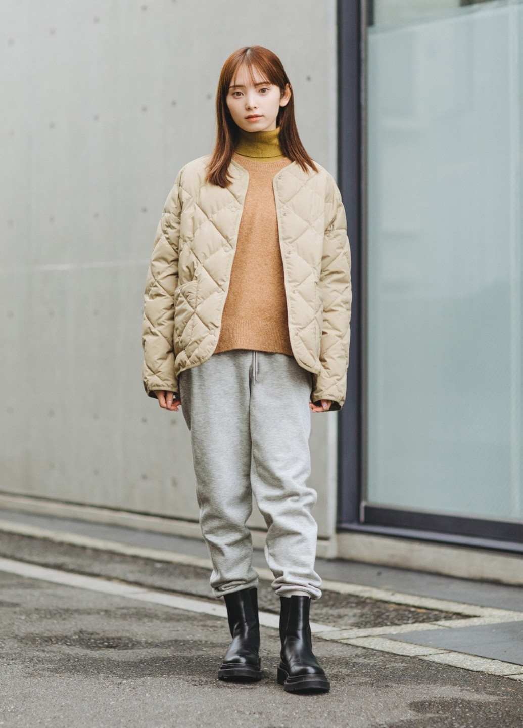 Бежева демісезонна куртка Uniqlo