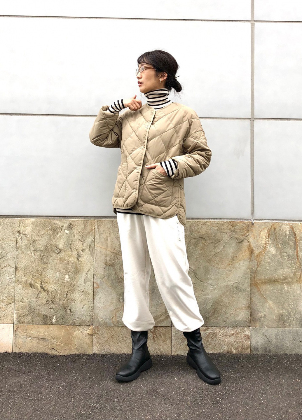 Бежева демісезонна куртка Uniqlo