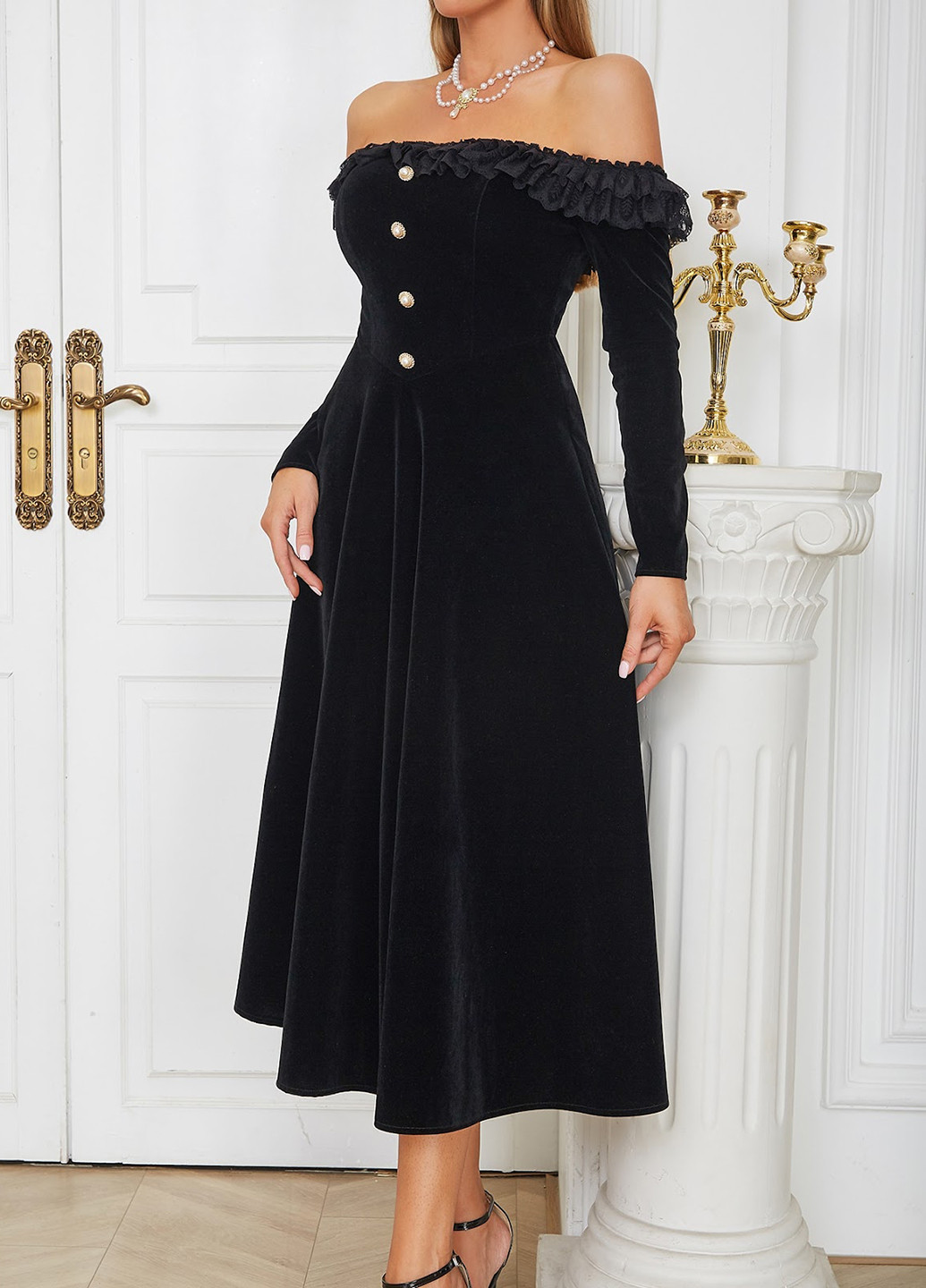 Чорна вечірня сукня з відкритими плечима SHEIN однотонна