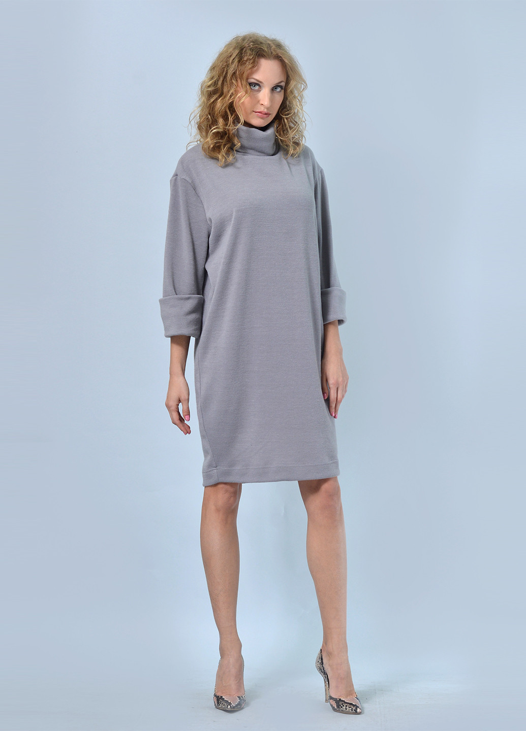 Светло-серое кэжуал платье платье-свитер Lila Kass однотонное