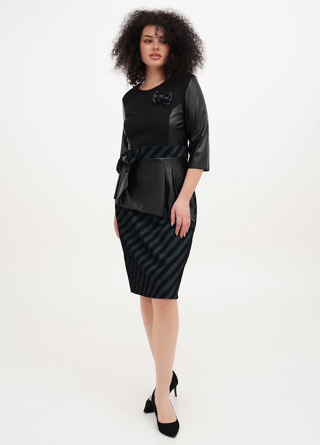 Чорна кежуал сукня Imperial в смужку