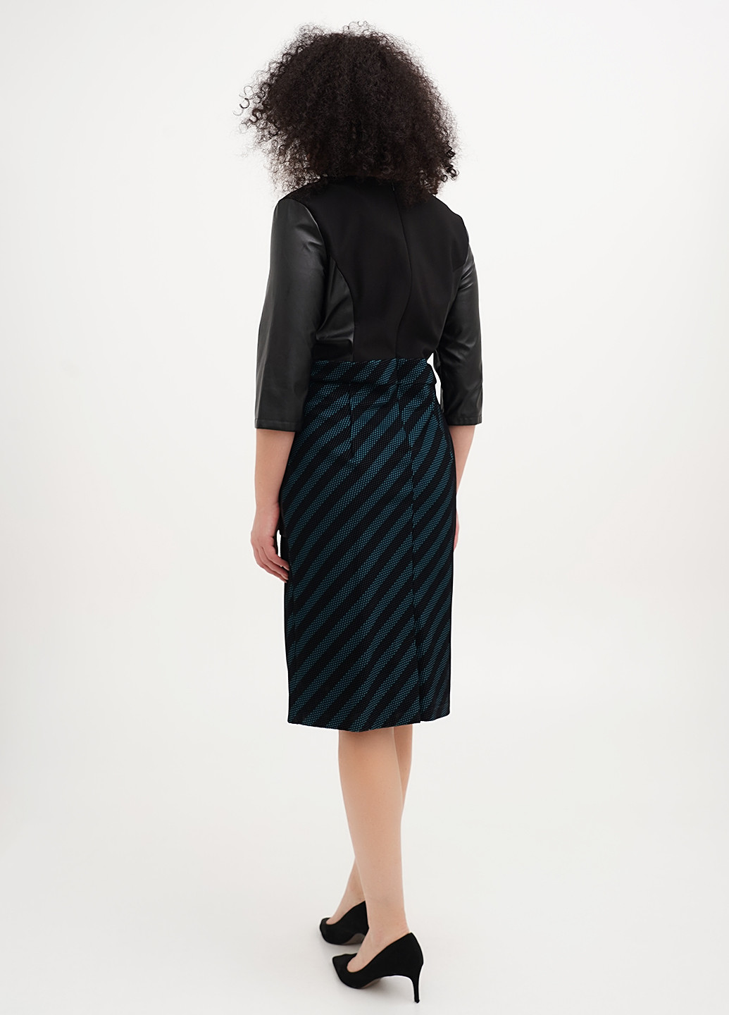 Чорна кежуал сукня Imperial в смужку