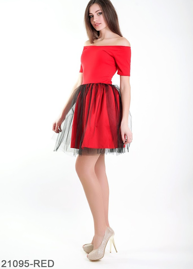 Красное кэжуал очаровательное платье со спущенными плечами и фатиновой юбкой felisia красный Podium однотонное