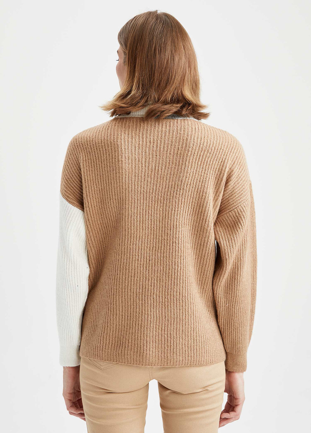 Светло-коричневый демисезонный свитер DeFacto