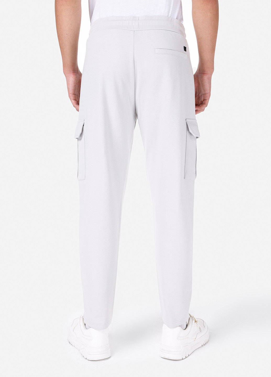 Белые спортивные демисезонные зауженные брюки Colin's