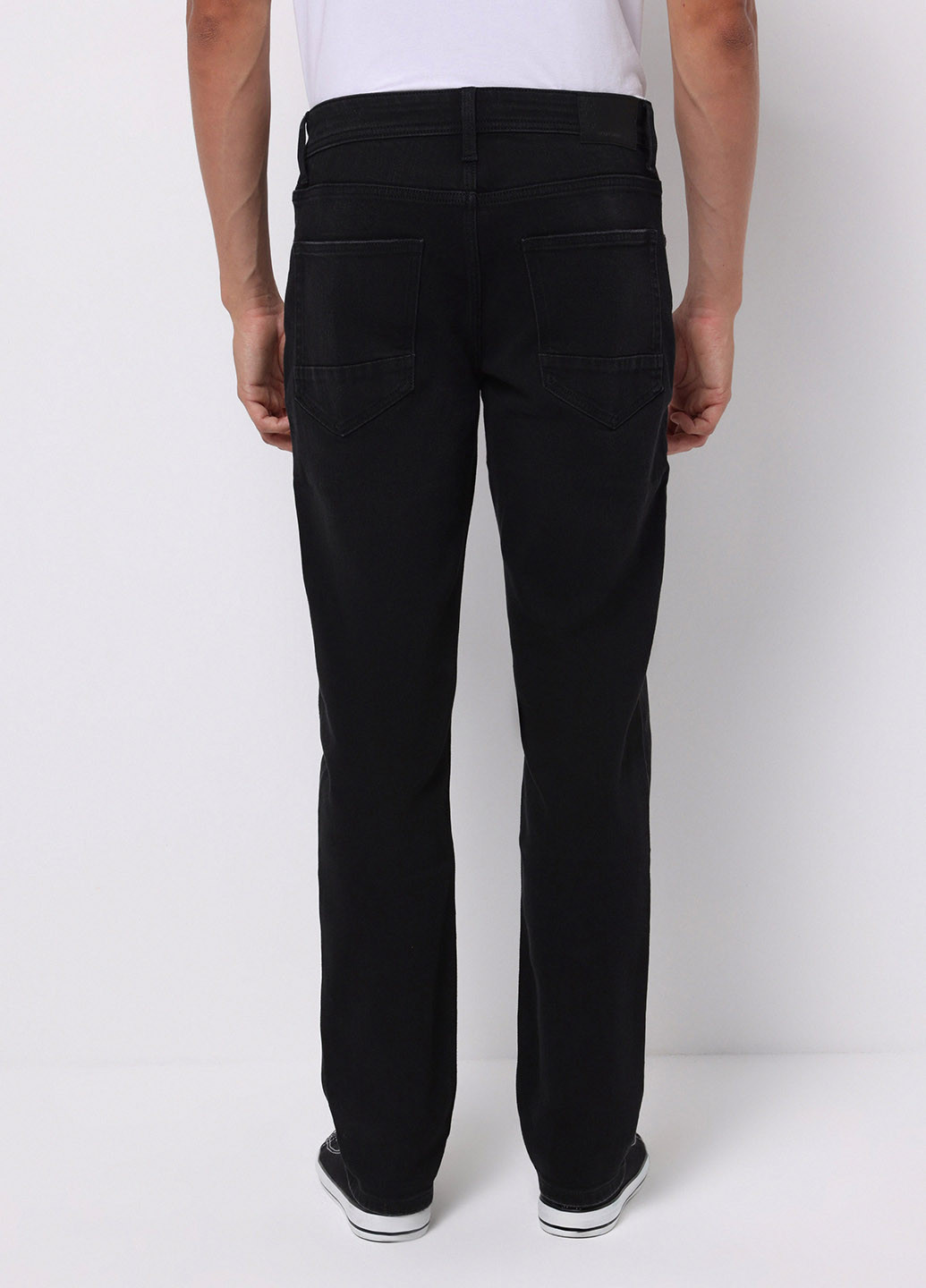 Черные демисезонные прямые джинсы Colin's