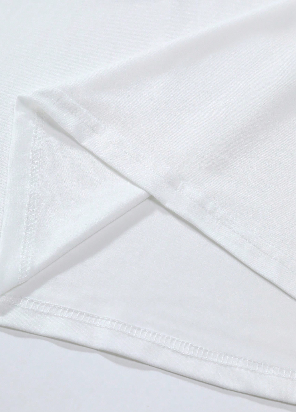 Біла футболка SHEIN