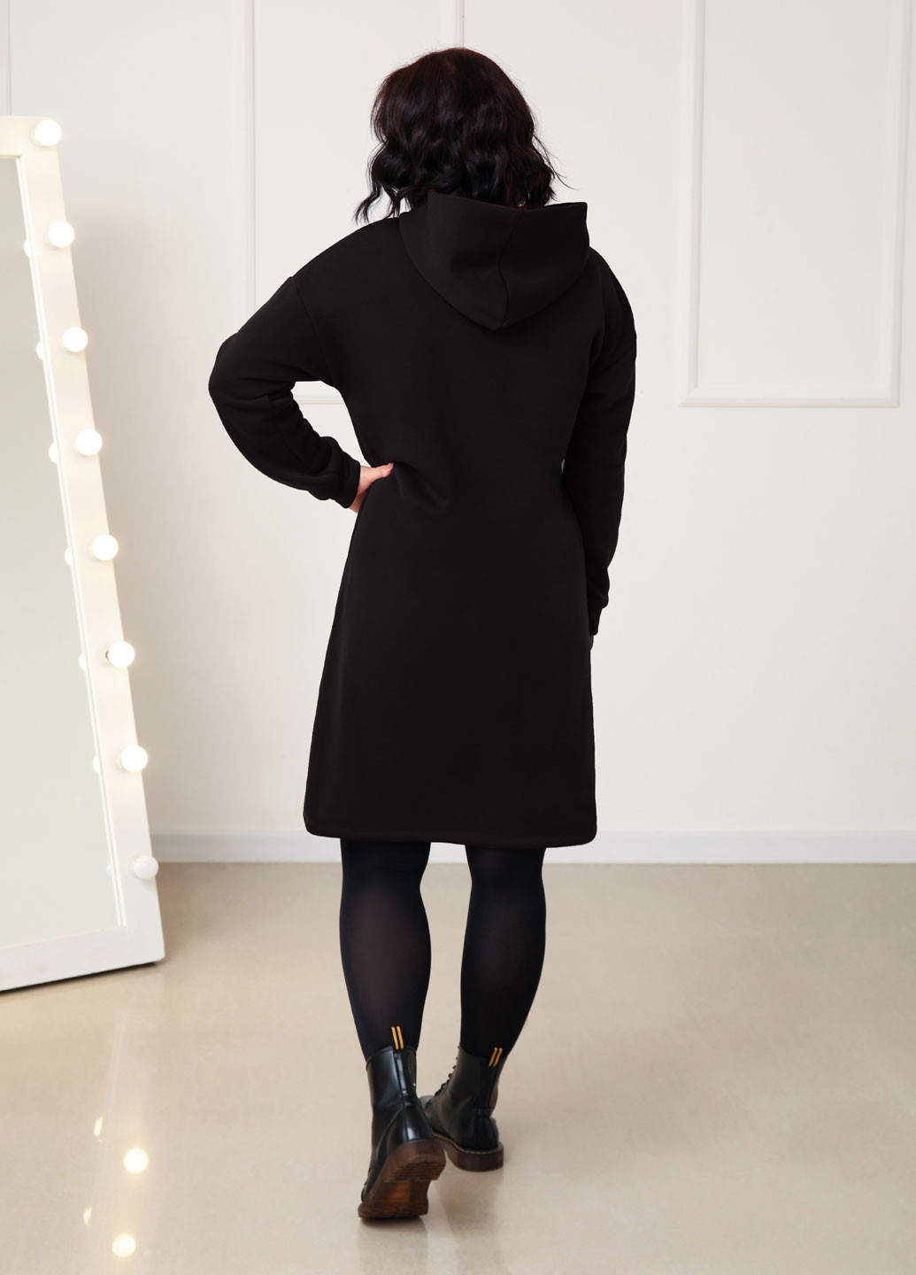 Чорна кежуал тепле плаття-худі на флісі Fashion Girl однотонна