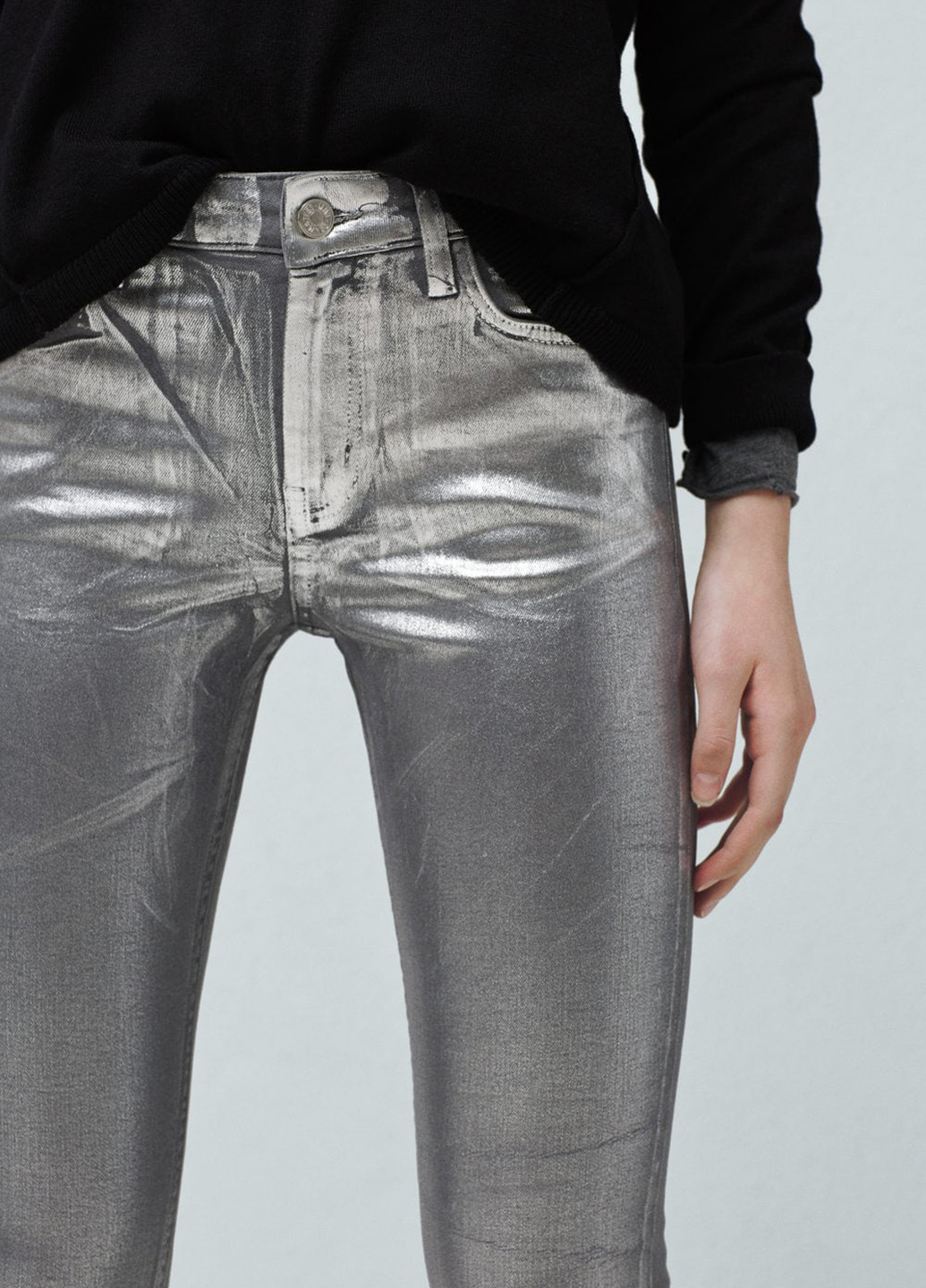 Серебряные демисезонные джинсы Mango