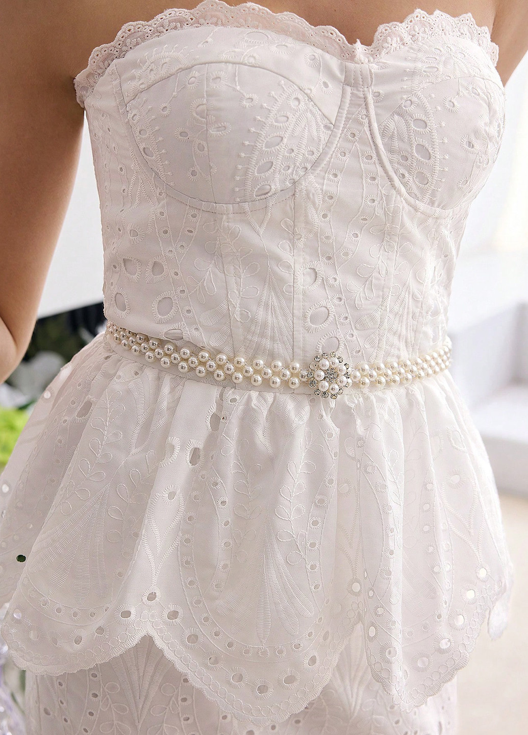 Белое праздничный, вечернее платье с открытыми плечами SHEIN однотонное