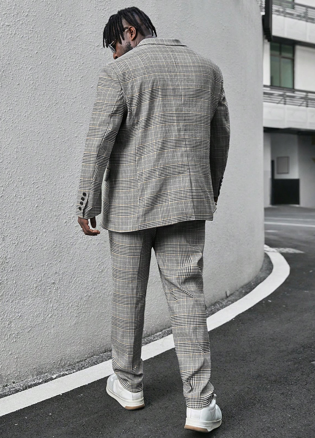 Сірий демісезонний костюм (піджак, штани) брючний SHEIN