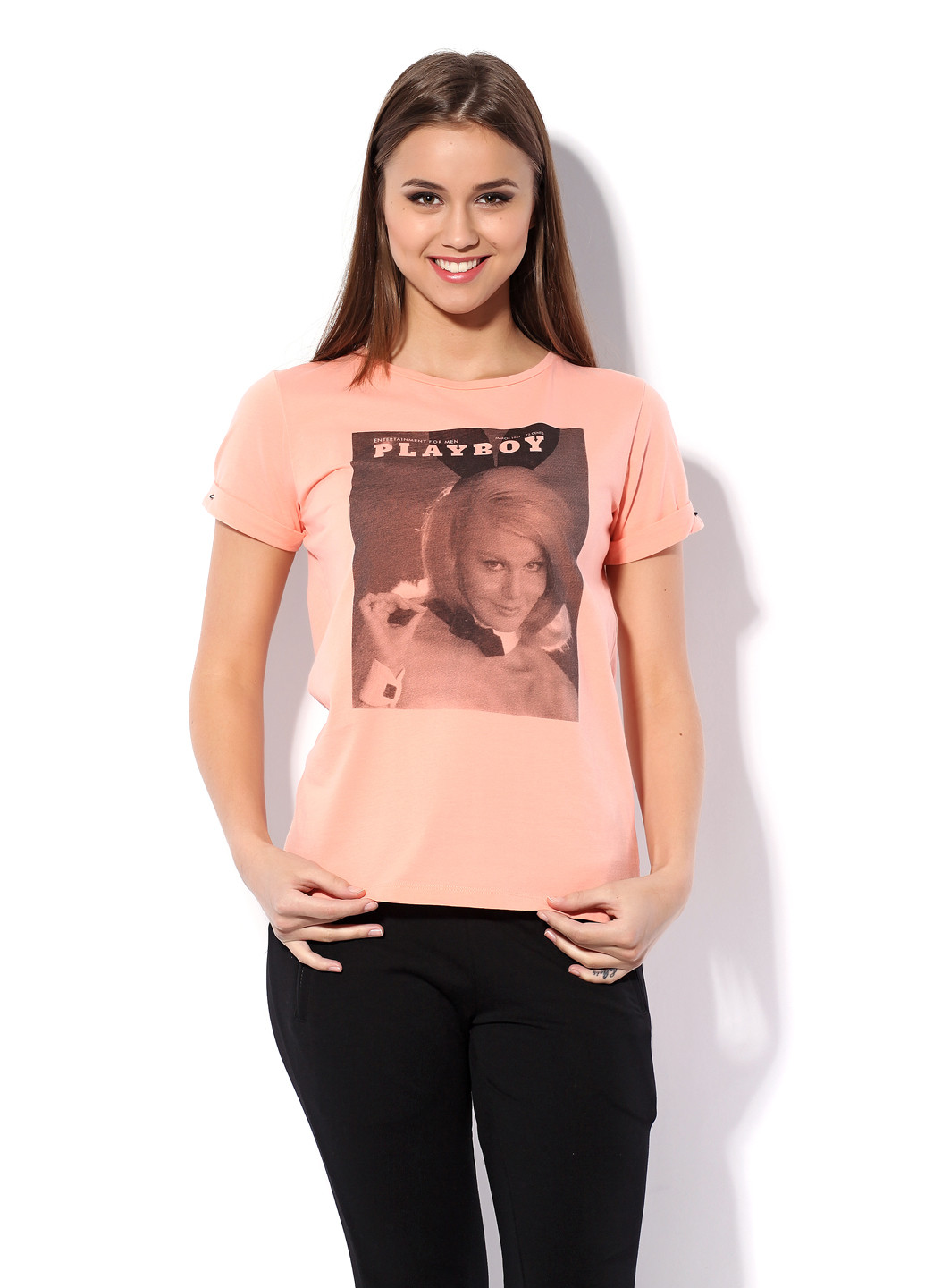 Персиковая летняя футболка Silvian Heach