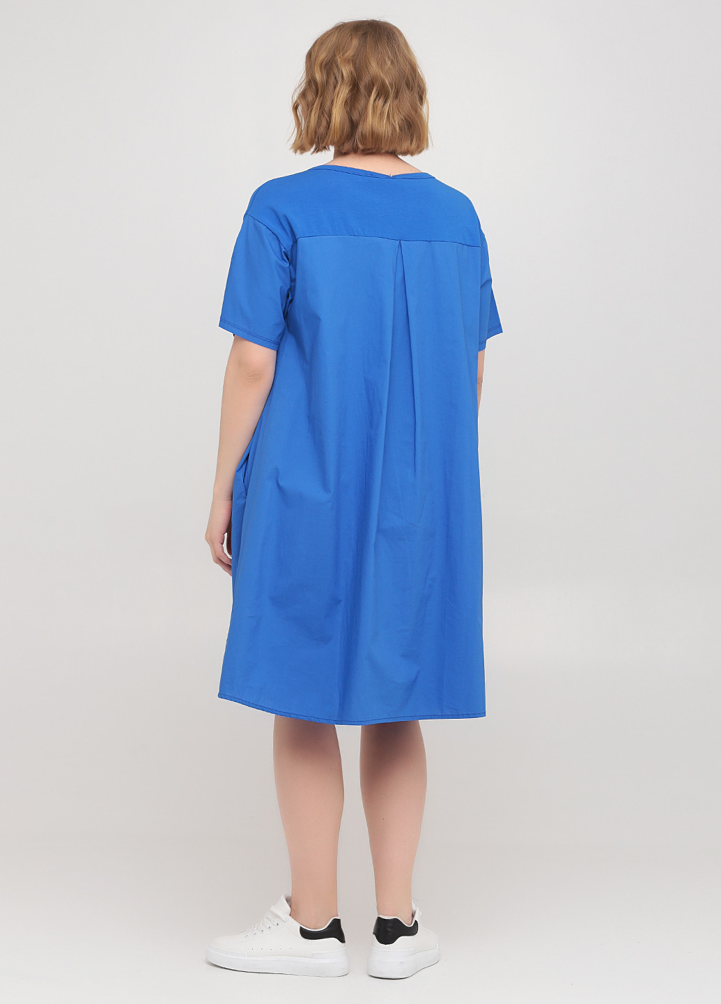Синее кэжуал платье платье-футболка Stella Milani однотонное