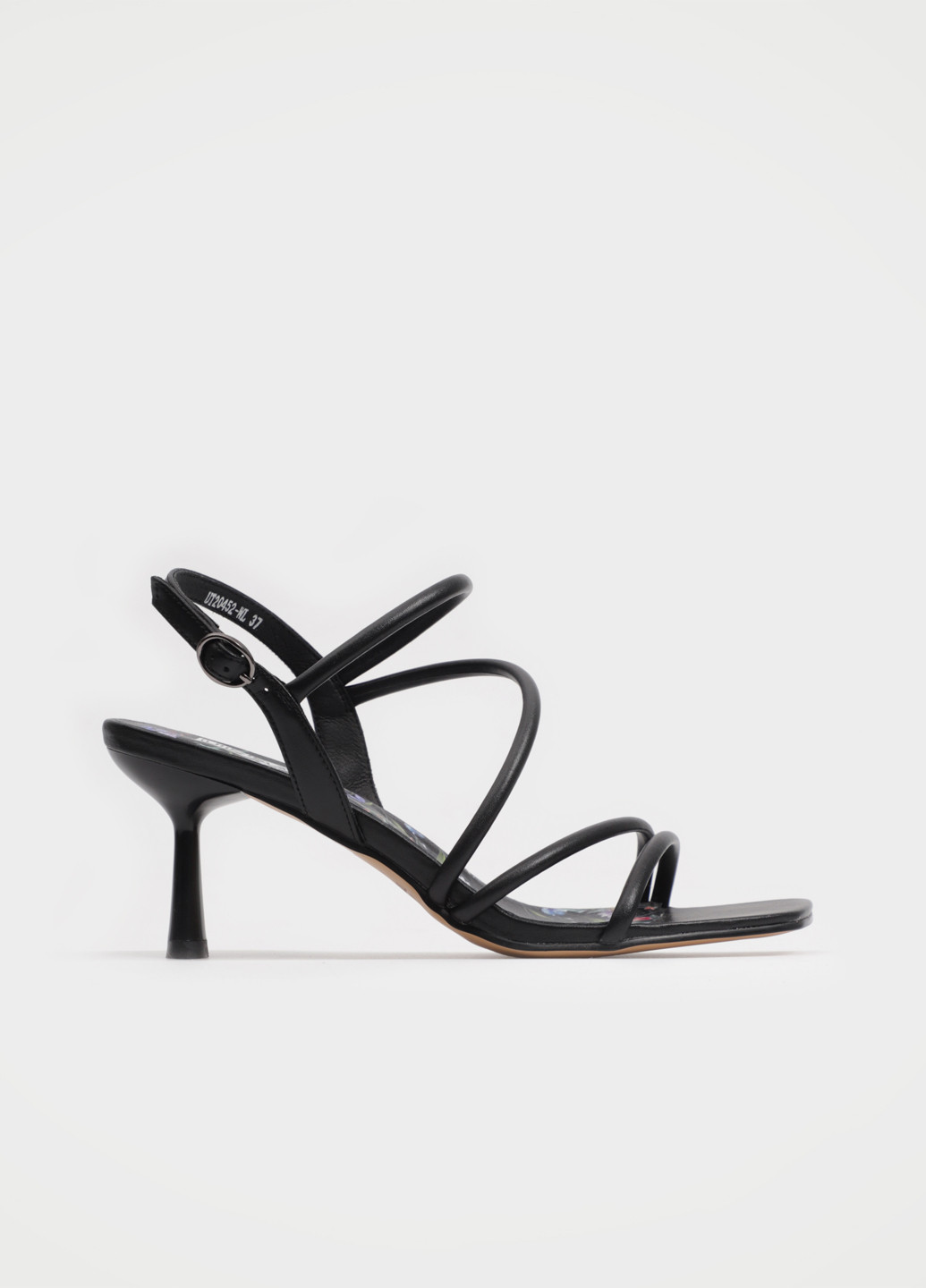 Черные босоножки Respect с ремешком