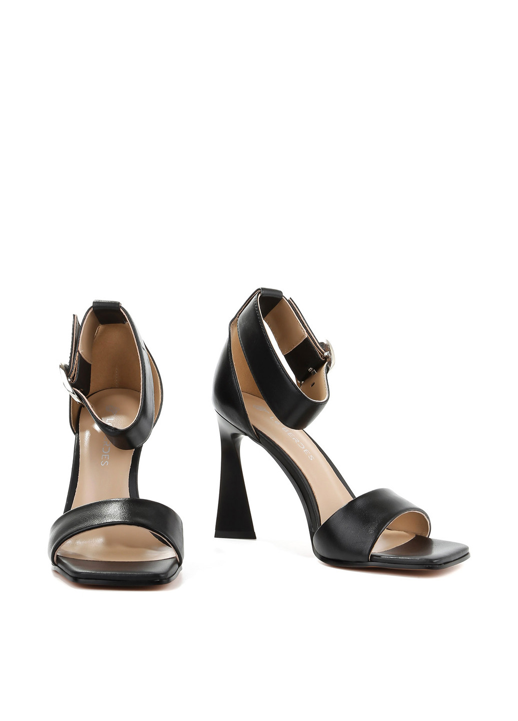 Черные боссоножки Le'BERDES с ремешком