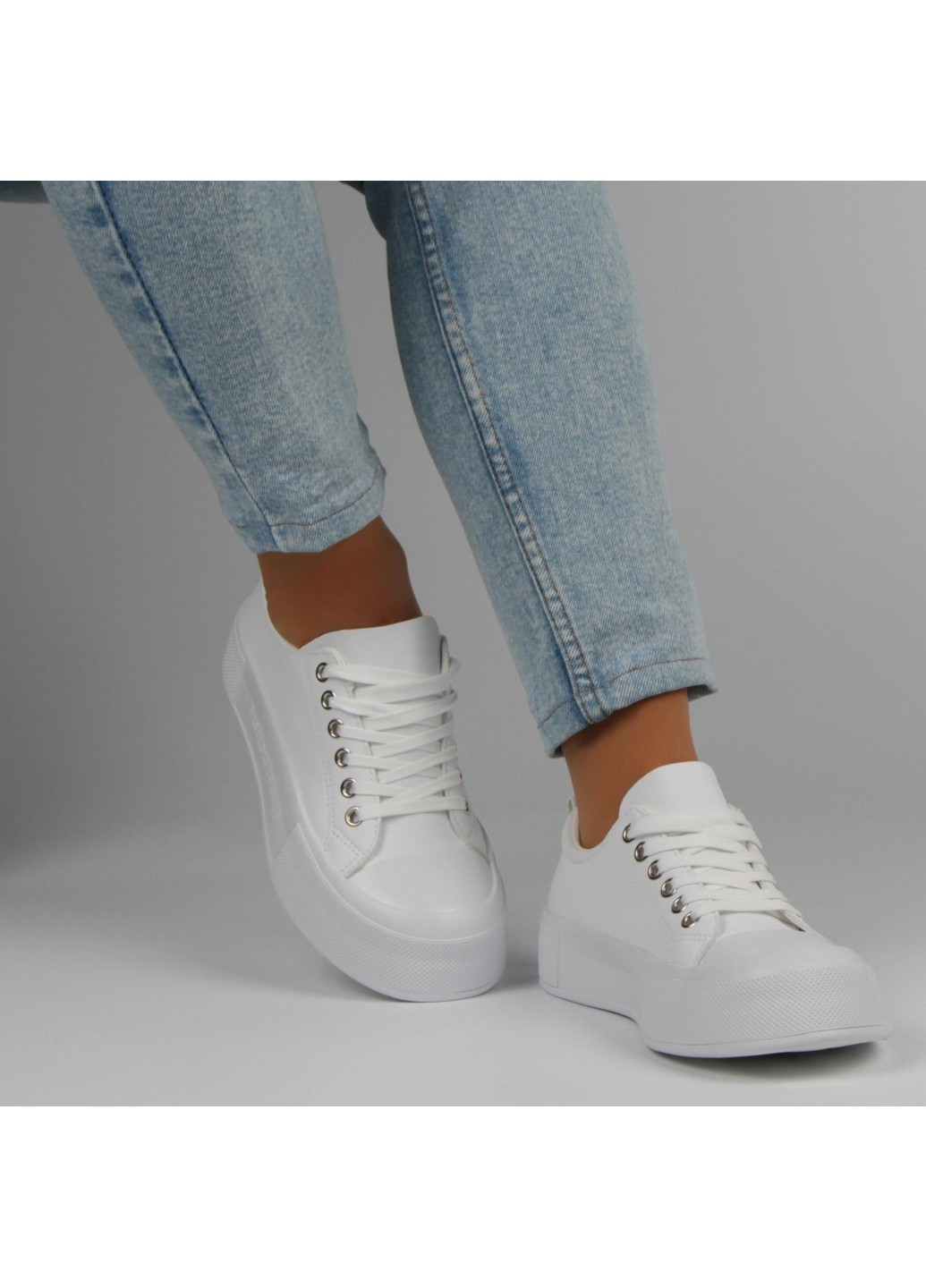 Белые демисезонные женские кроссовки 198008 Renzoni