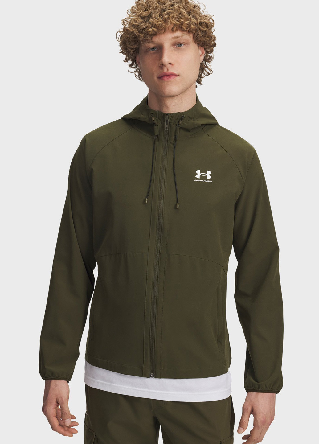 Оливкова демісезонна вітровка Under Armour