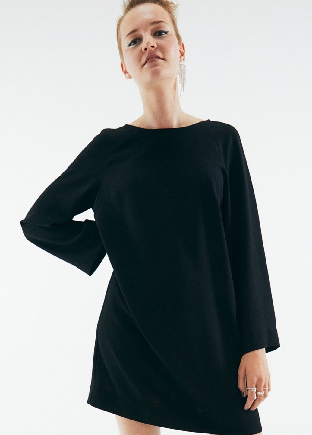 Черное коктейльное платье оверсайз H&M однотонное