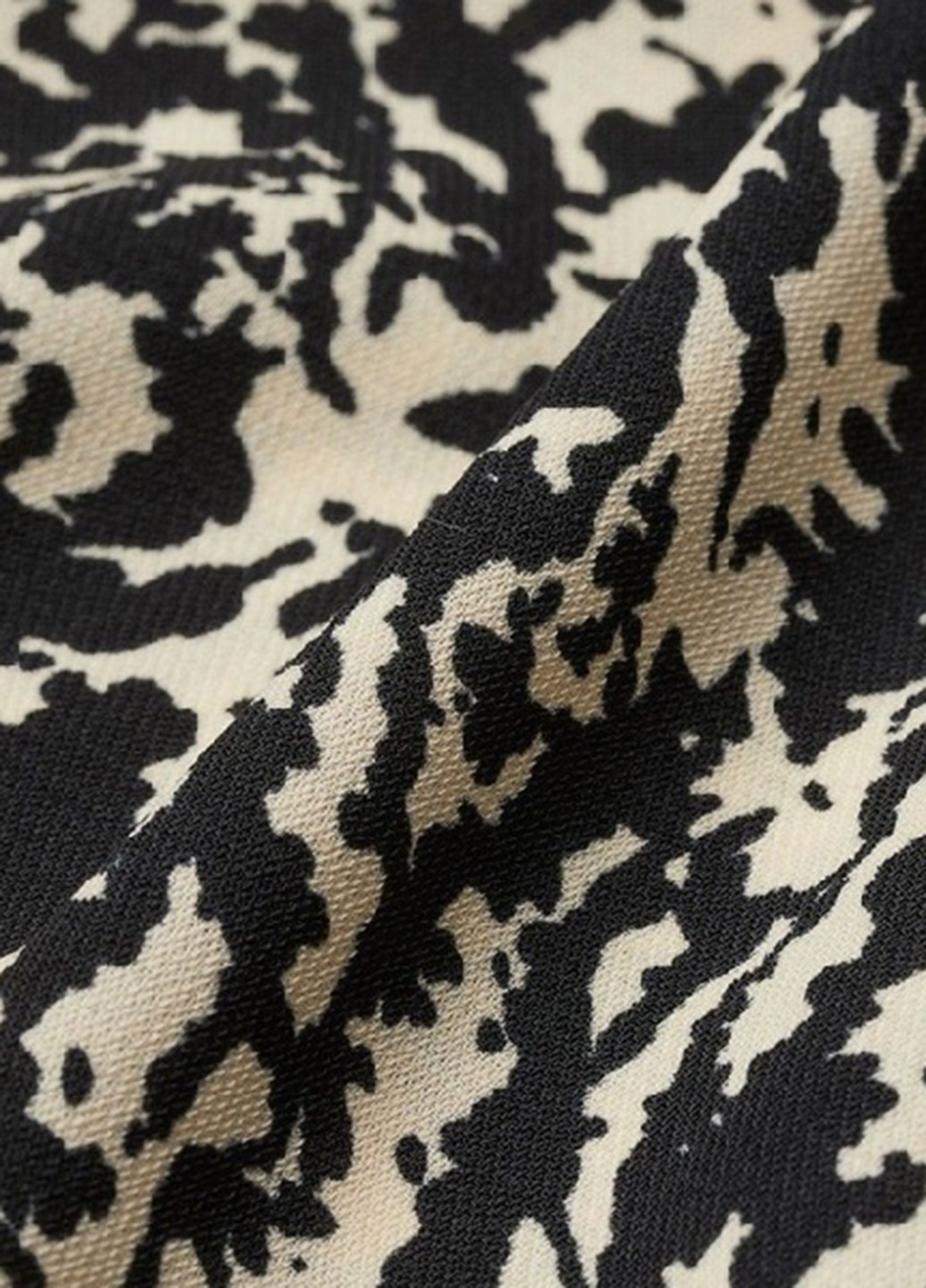 Комбинированное кэжуал платье H&M с абстрактным узором