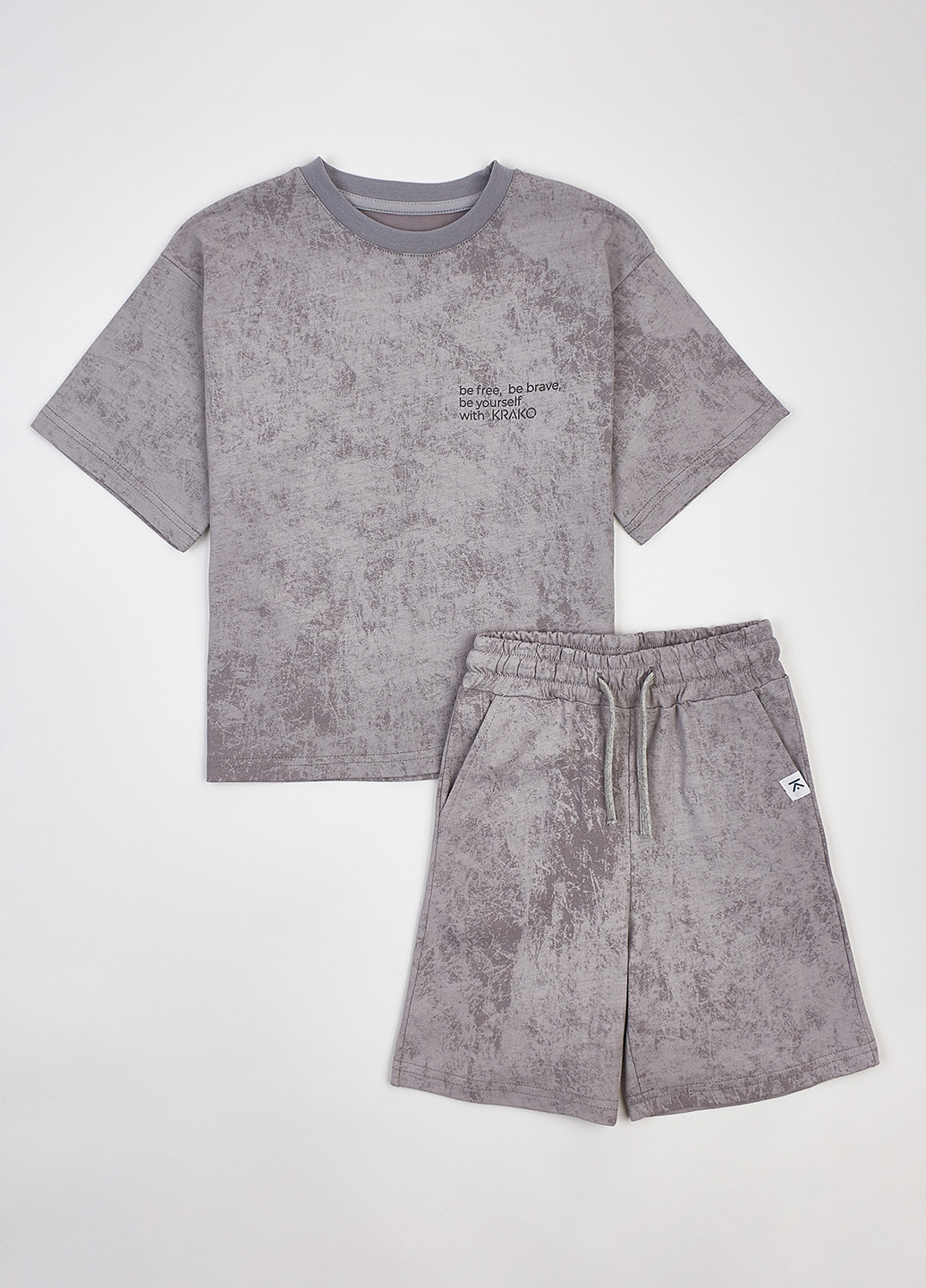 Серый летний костюм (футболка, шорты) с шортами KRAKO