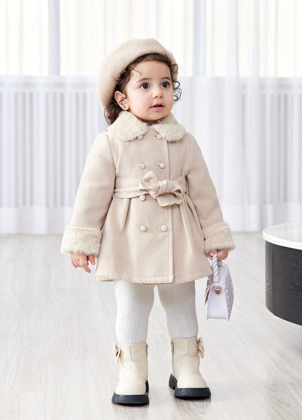 Кремове демісезонне Пальто двобортне SHEIN