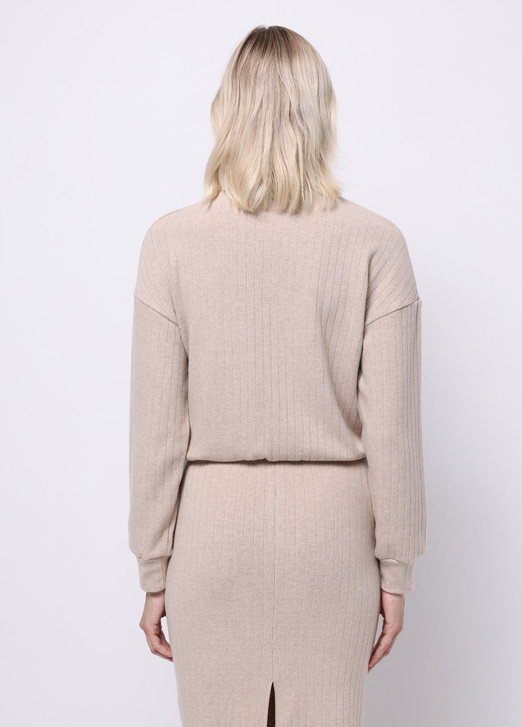 Бежевий демісезонний светр джемпер Colin's