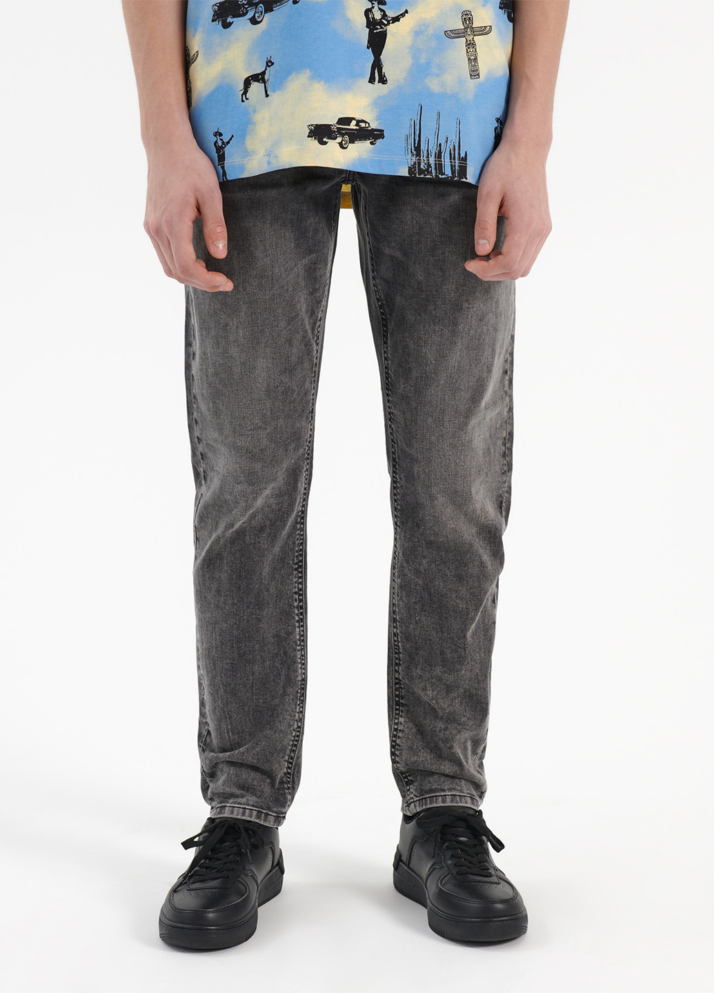 Серые демисезонные слим джинсы House