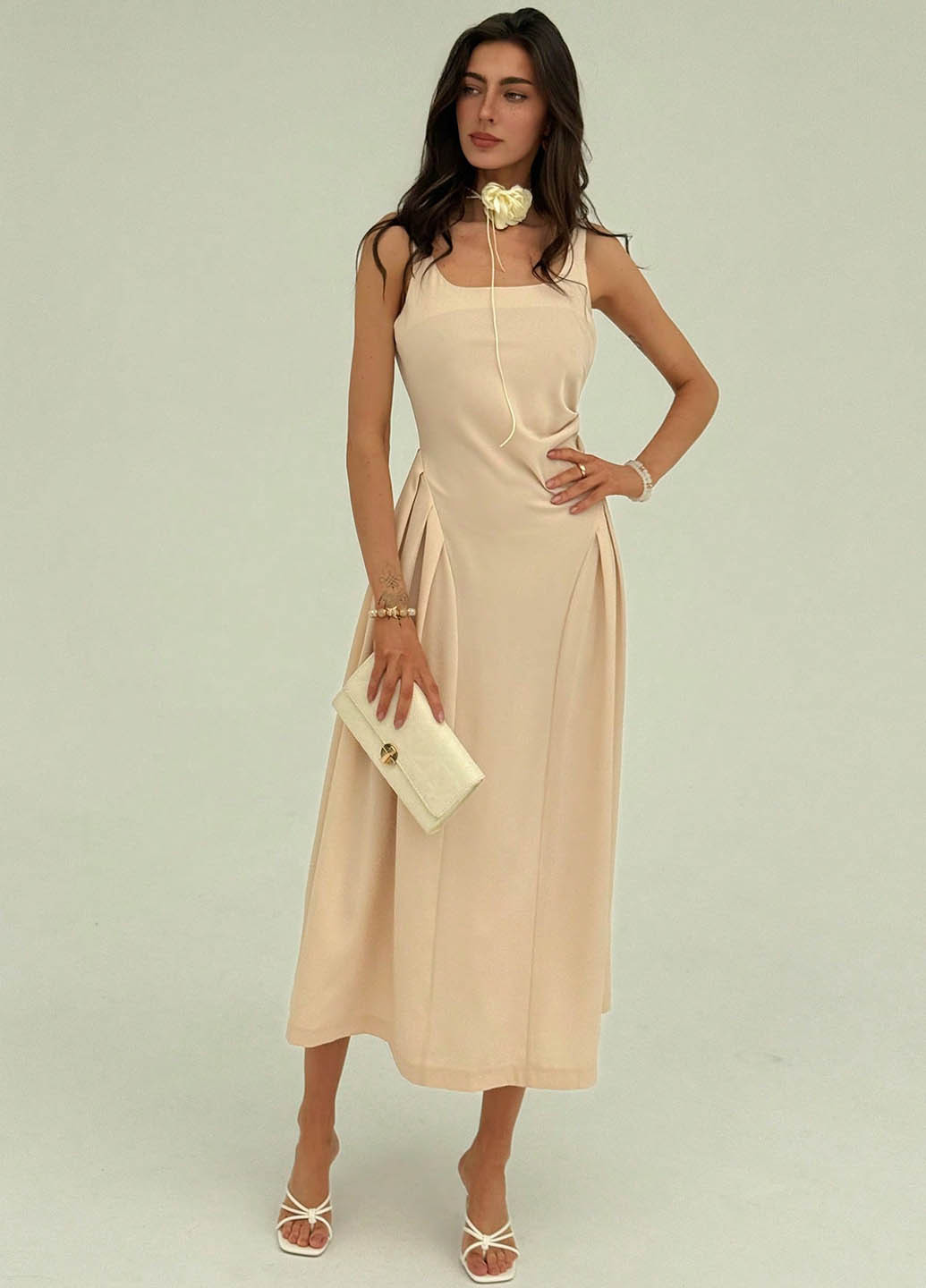 Кремова вечірня сукня з відкритою спиною SHEIN однотонна