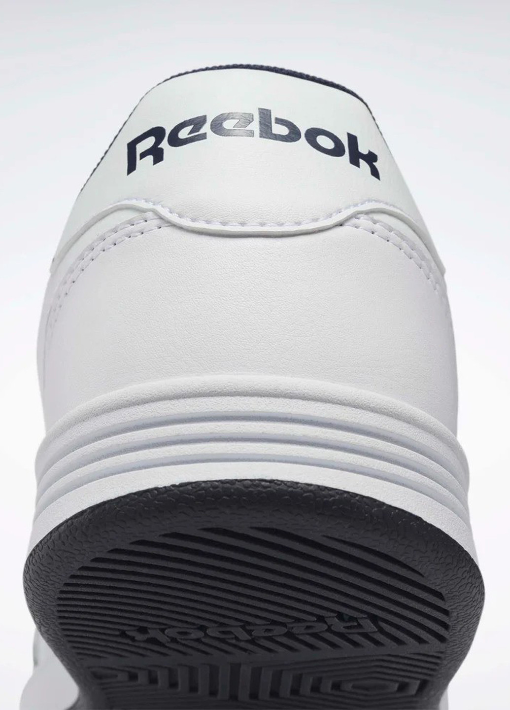 Белые демисезонные кроссовки Reebok
