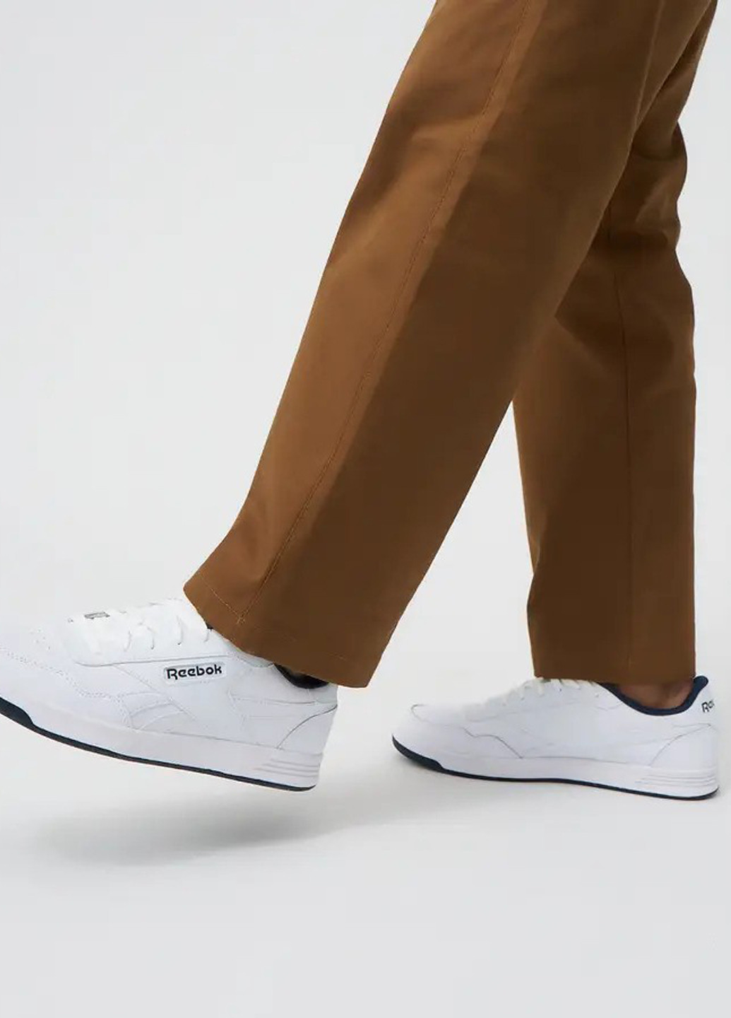 Белые демисезонные кроссовки Reebok