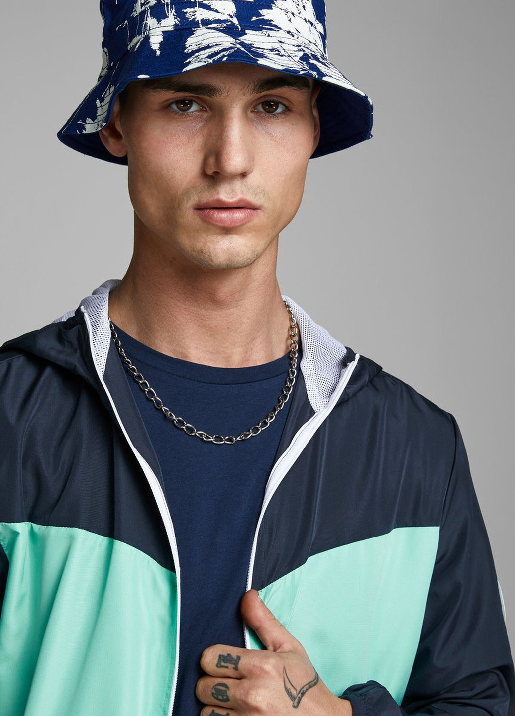 Комбінована демісезонна вітровка Jack & Jones