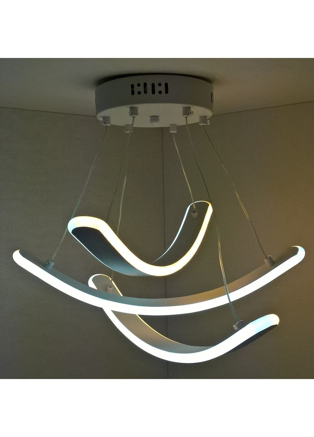 Люстра стельова LED з пультом A6223/3 Білий 25х46х46 см. Sunnysky (253628407)