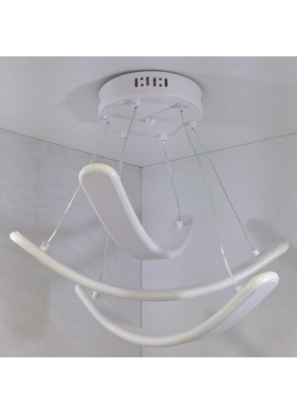 Люстра стельова LED з пультом A6223/3 Білий 25х46х46 см. Sunnysky (253628407)