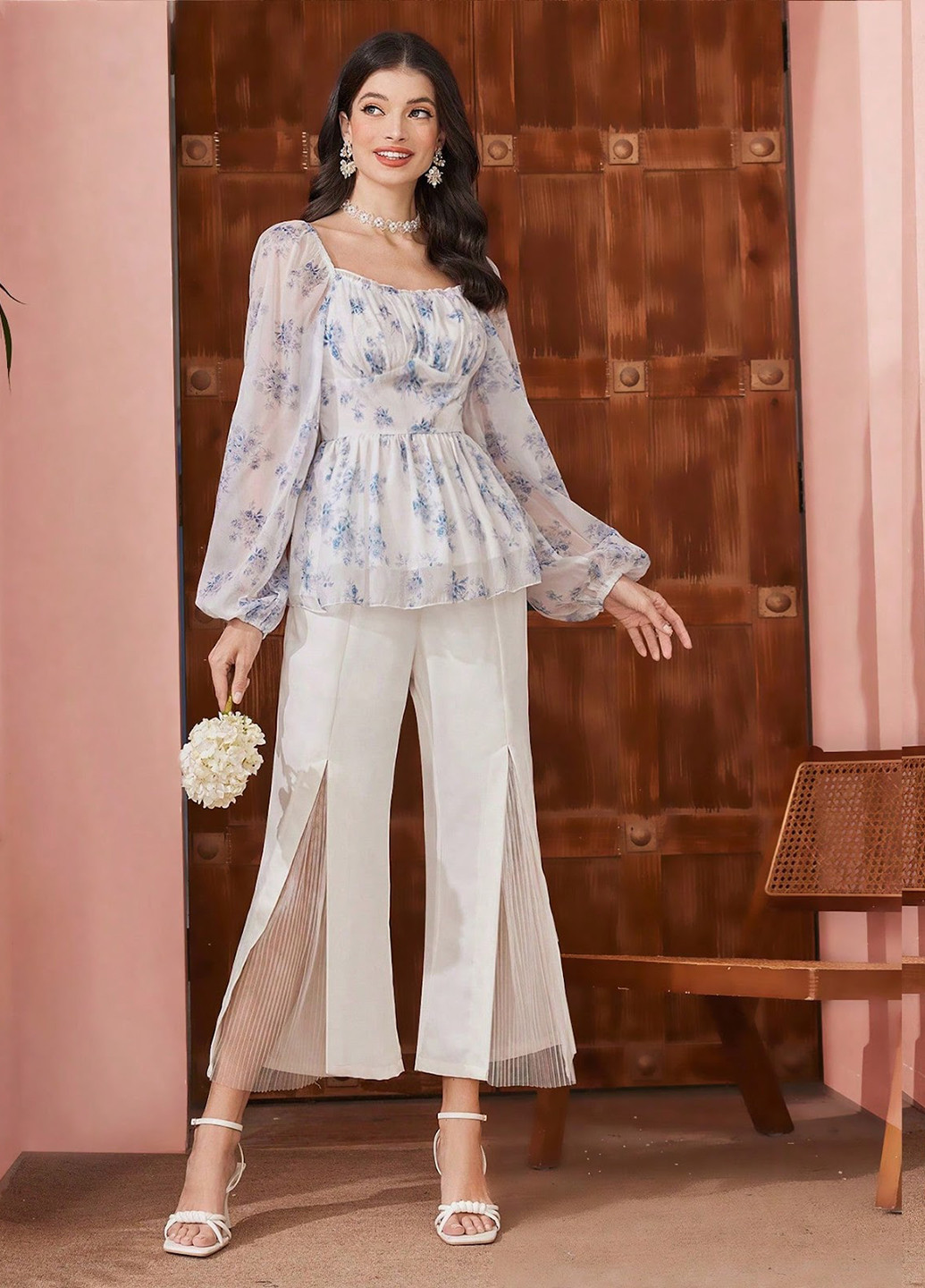 Біла блуза з баскою SHEIN