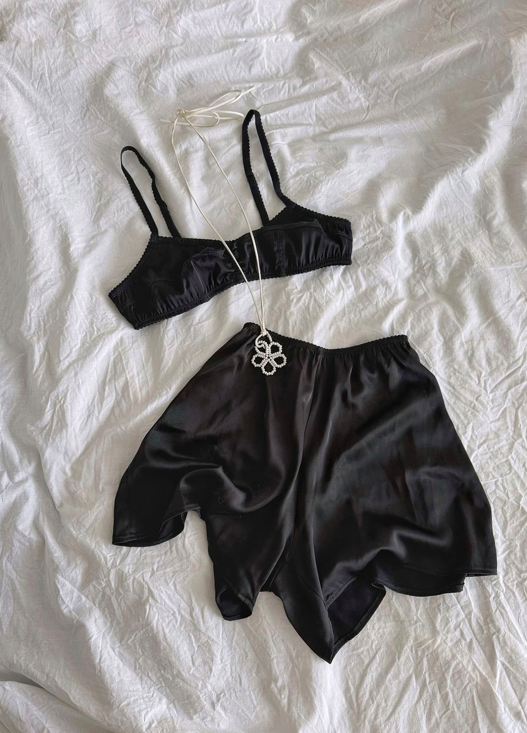 Чорна всесезон піжама (топ, шорти) топ + шорти Kari Shop Atelier