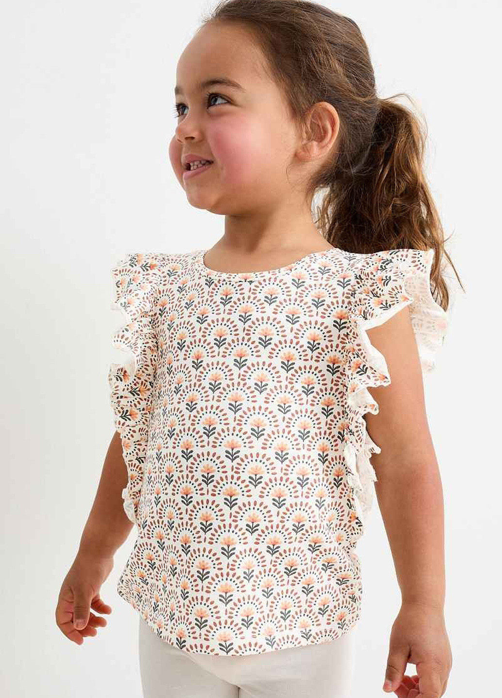 Комбінована літня футболка C&A