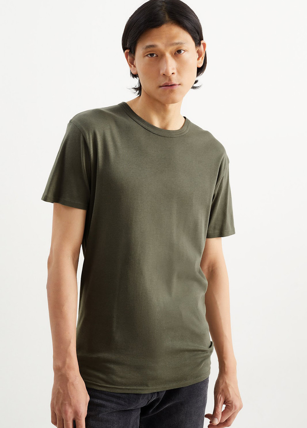 Хаки (оливковая) футболка C&A