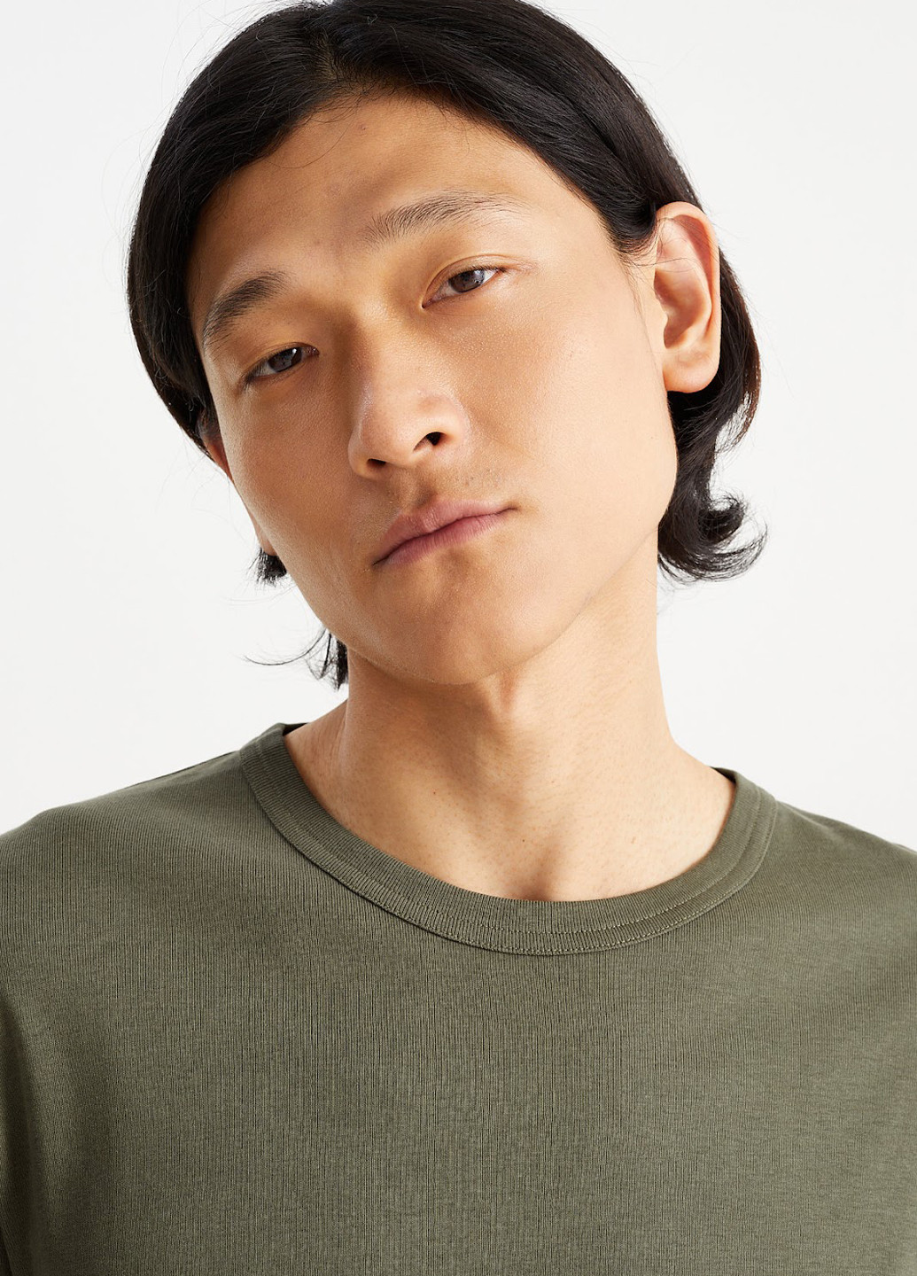 Хаки (оливковая) футболка C&A