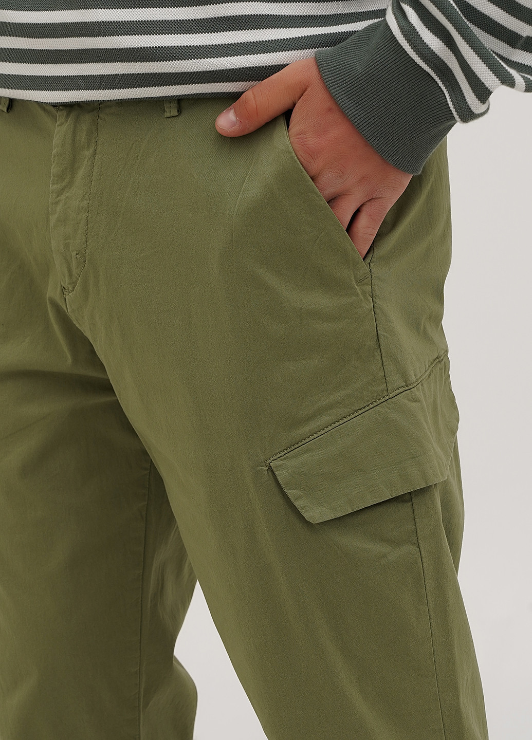 Светло-зеленые кэжуал демисезонные карго брюки C&A