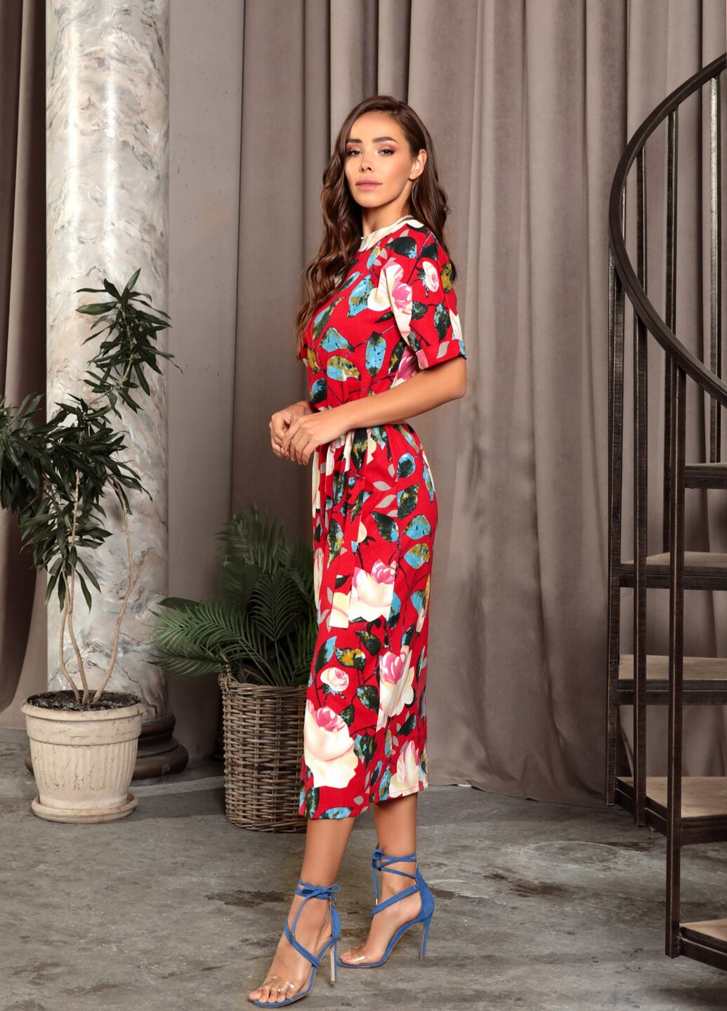 Красное кэжуал платья ISSA PLUS с цветочным принтом
