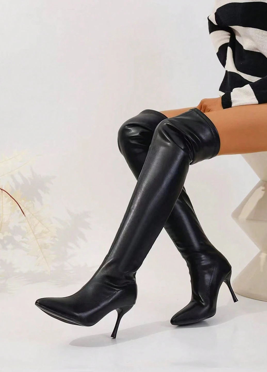 Черные осенние ботфорты SHEIN