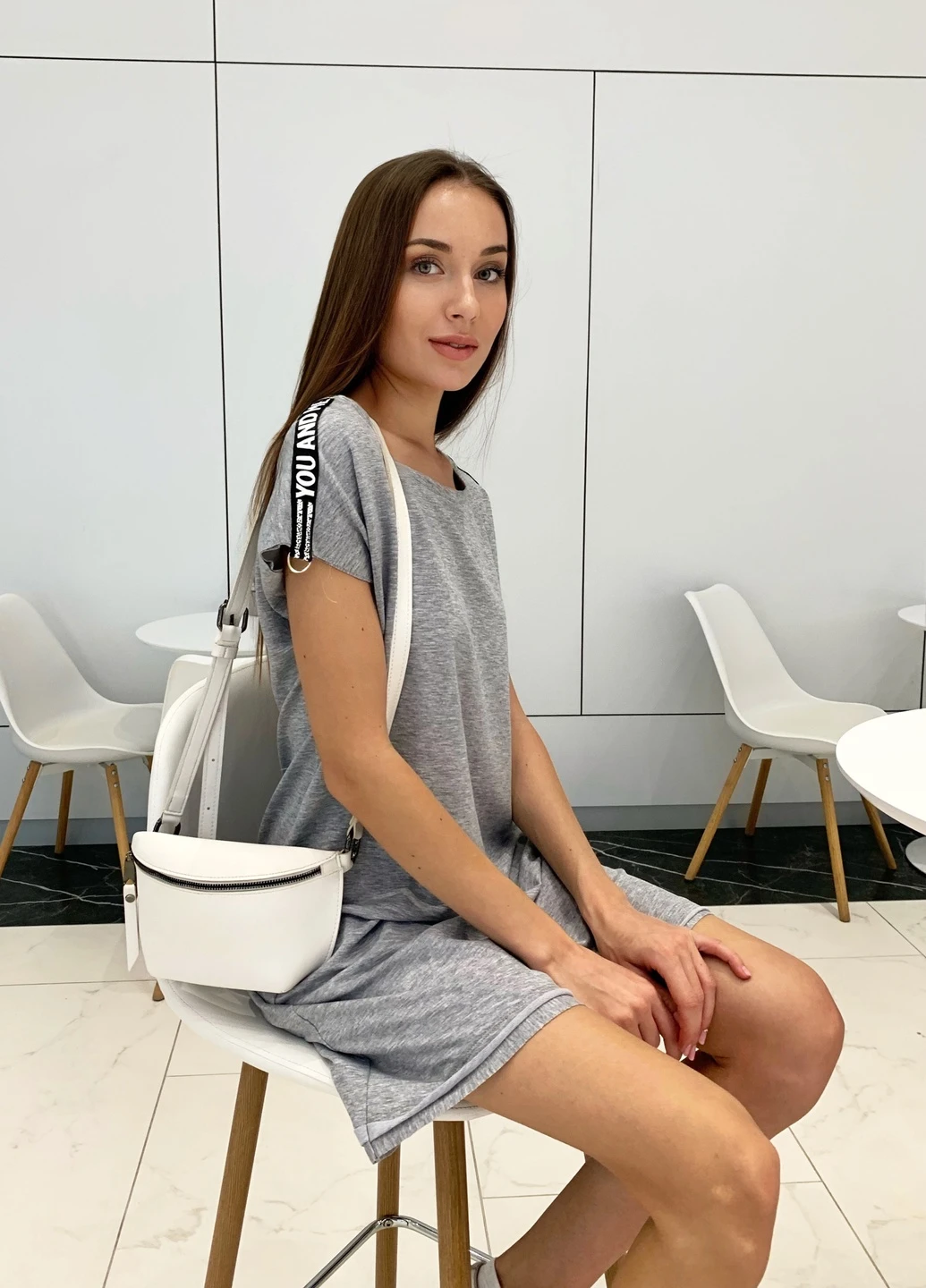 Світло-сіра спортивна плаття-сукня "sporty" сіре сукня-футболка InRed однотонна