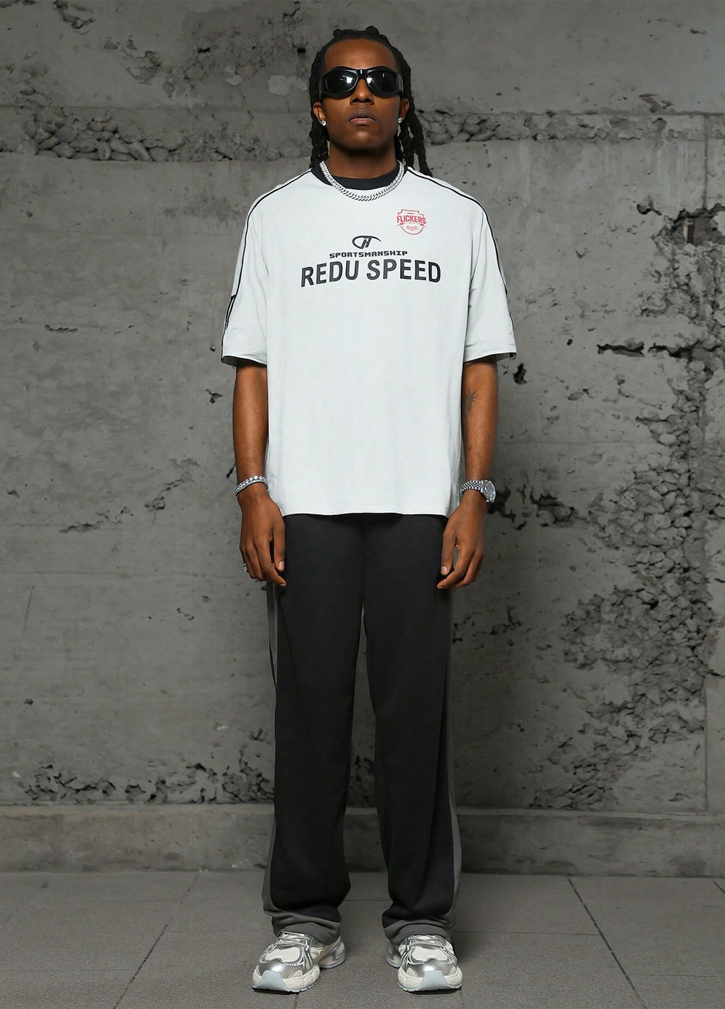 Біла футболка SHEIN