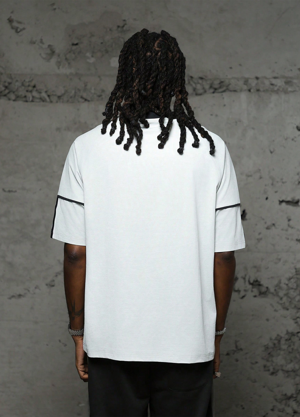 Біла футболка SHEIN