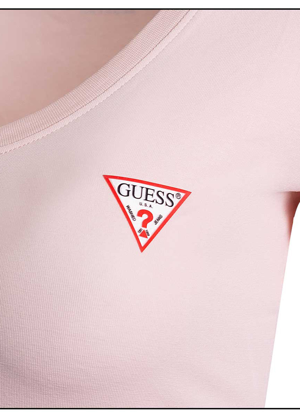 Розовая летняя футболка Guess
