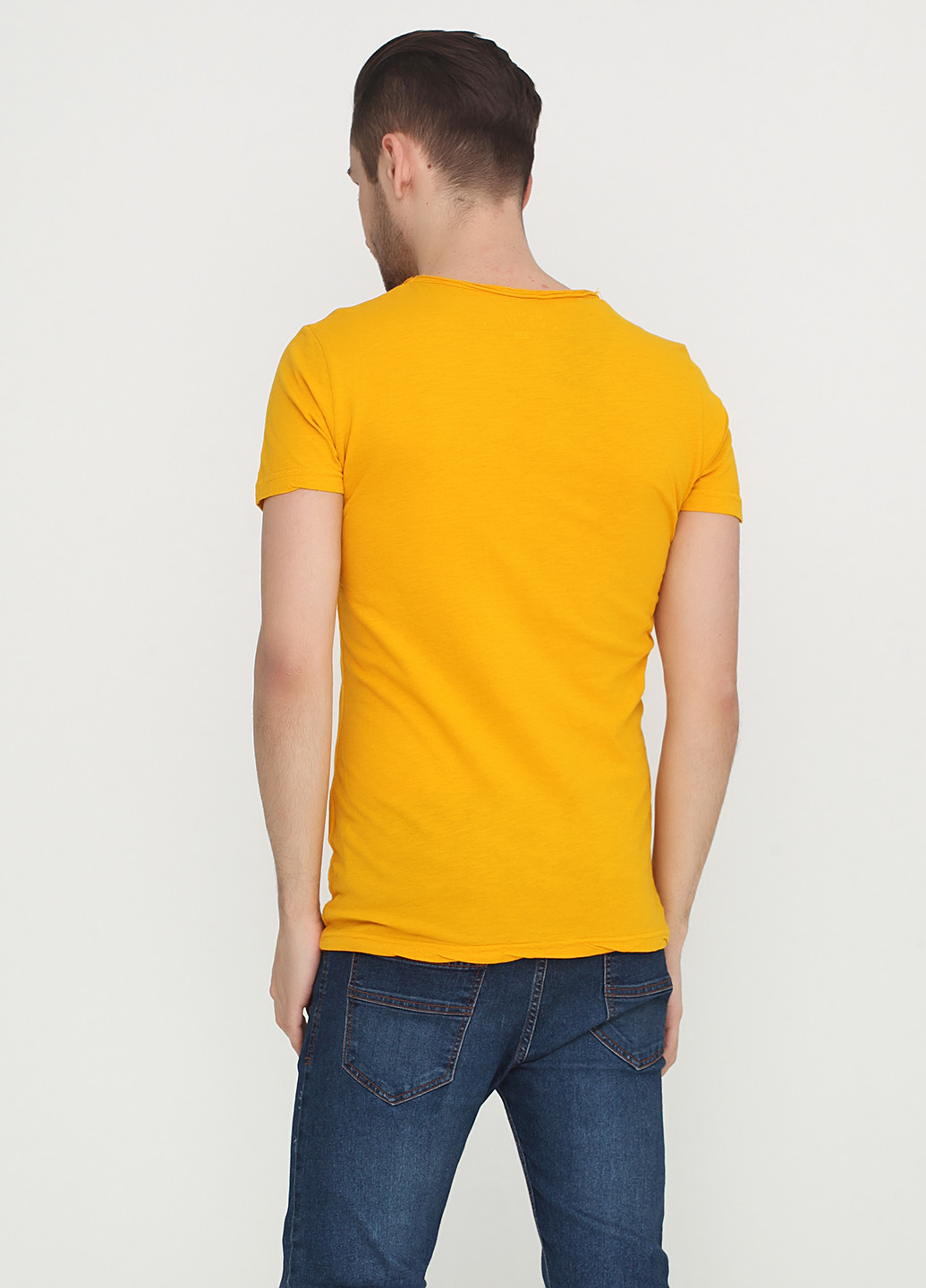 Желтая футболка D&A