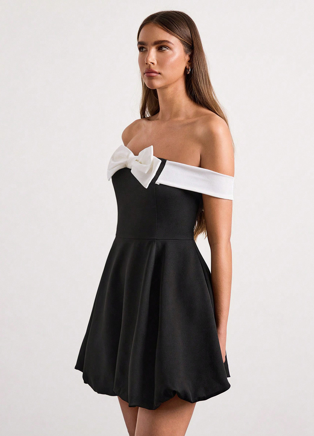 Чорна святковий, коктейльна, вечірня сукня кльош, з відкритою спиною, а-силует SHEIN однотонна