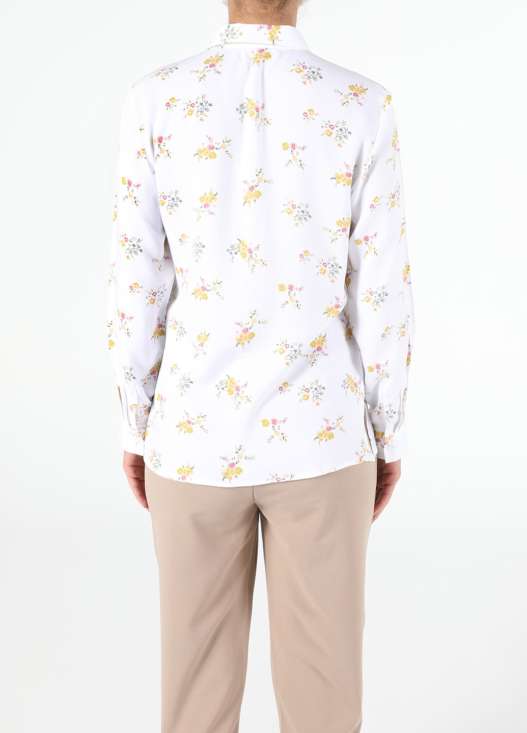 Белая кэжуал рубашка с цветами Colin's