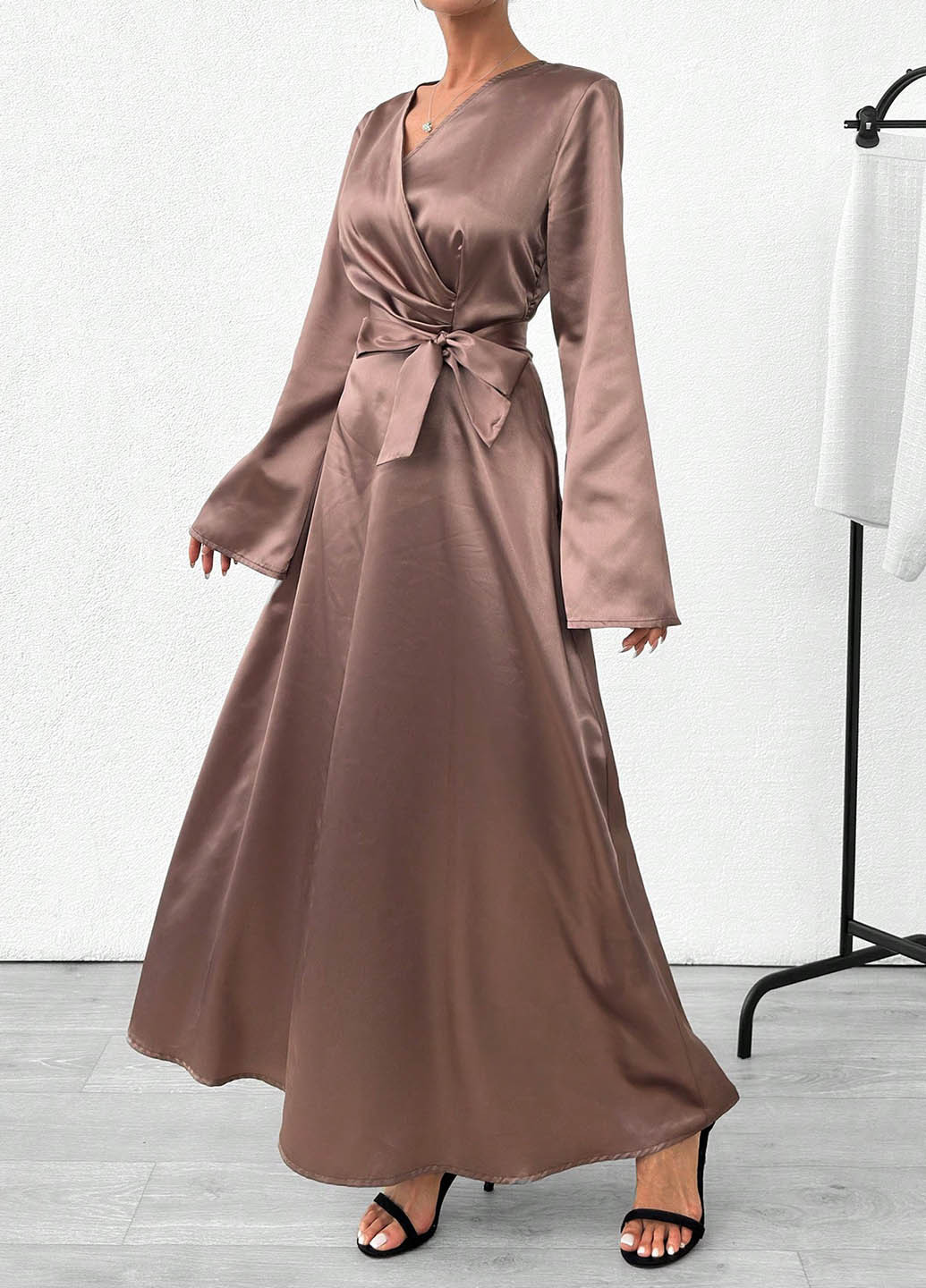 Кавова вечірня сукня кльош SHEIN однотонна